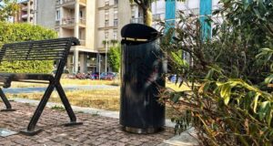 Ecco il comune italiano dove ogni giorno una persona viene multata perché abbandona i rifiuti per strada