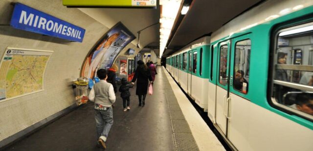 Parigi, 10 miliardi di euro per combattere l'inquinamento in metropolitana