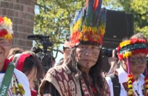 Fridays For Future, in piazza a New York anche i capi indigeni contro i giganti del mondo
