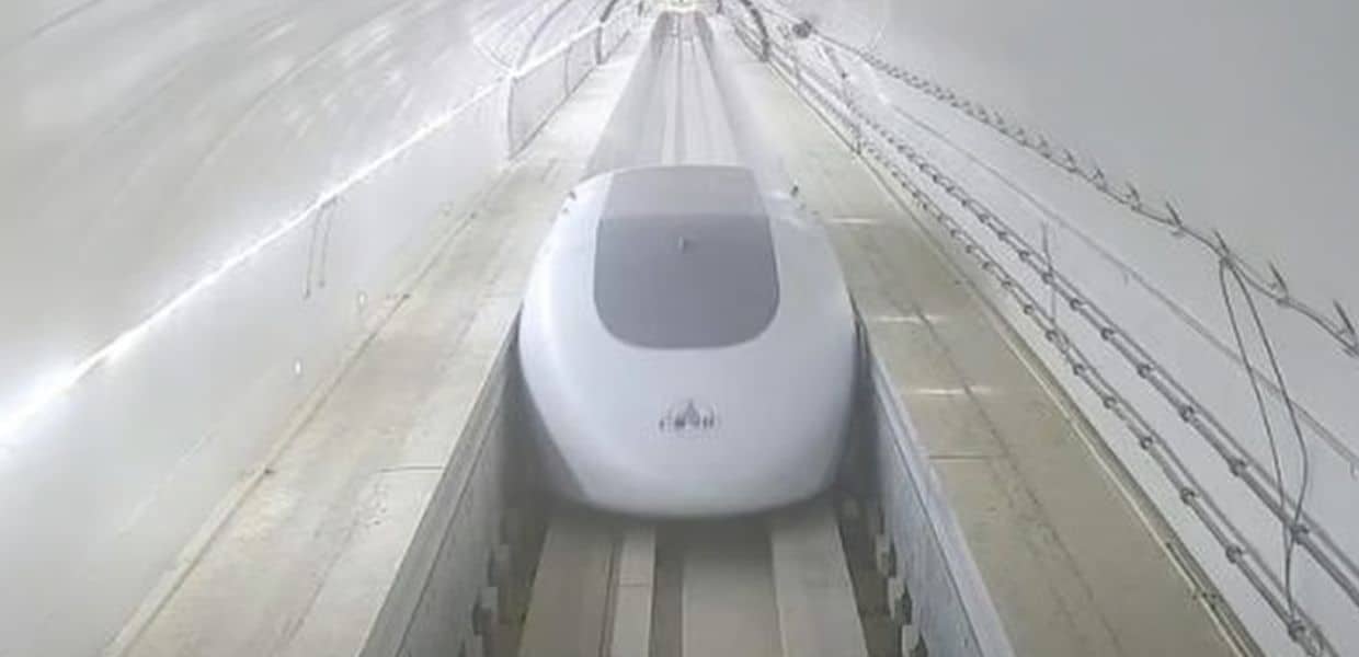 Cina, nuovi test per hyperloop, il treno che andrà a più di 1000 kmh